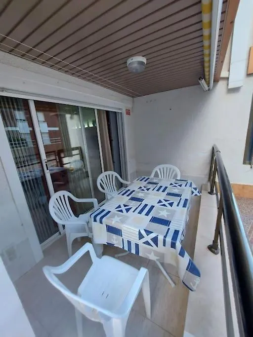 Apartamento En Primera Linea De Playa En Cambrils Spain