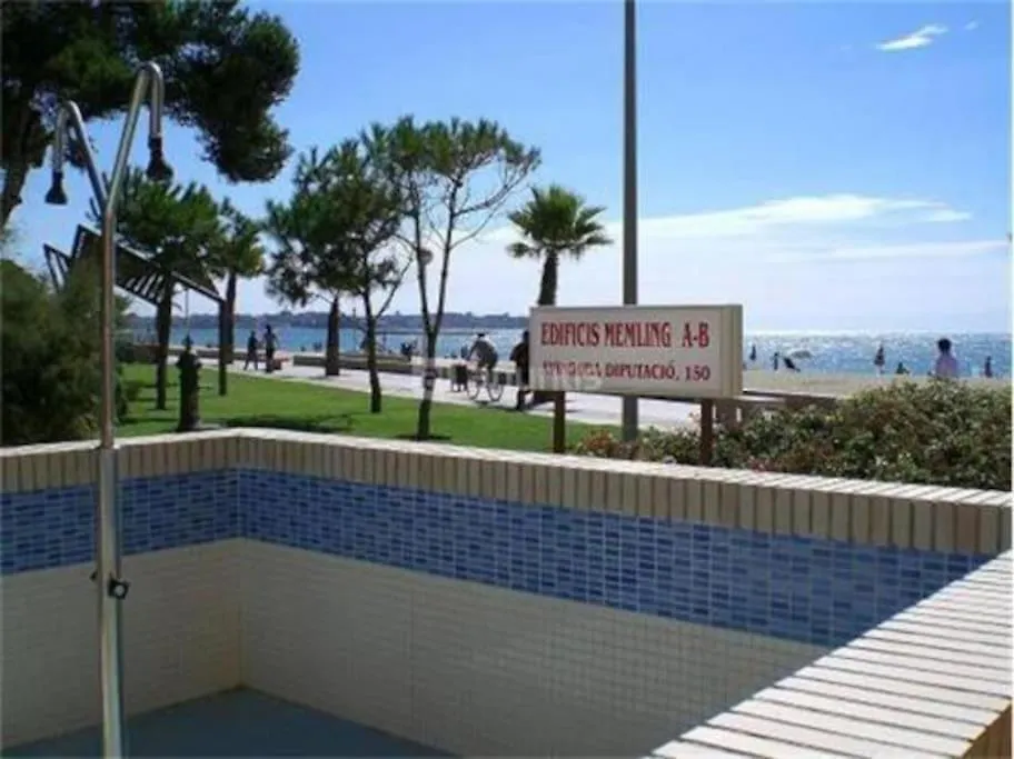 Apartamento En Primera Linea De Playa En Cambrils Apartment
