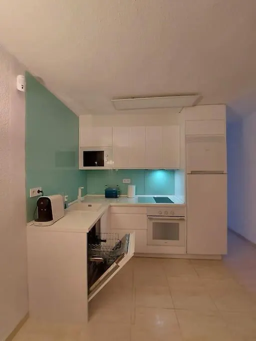 Apartamento En Primera Linea De Playa En Cambrils Spain