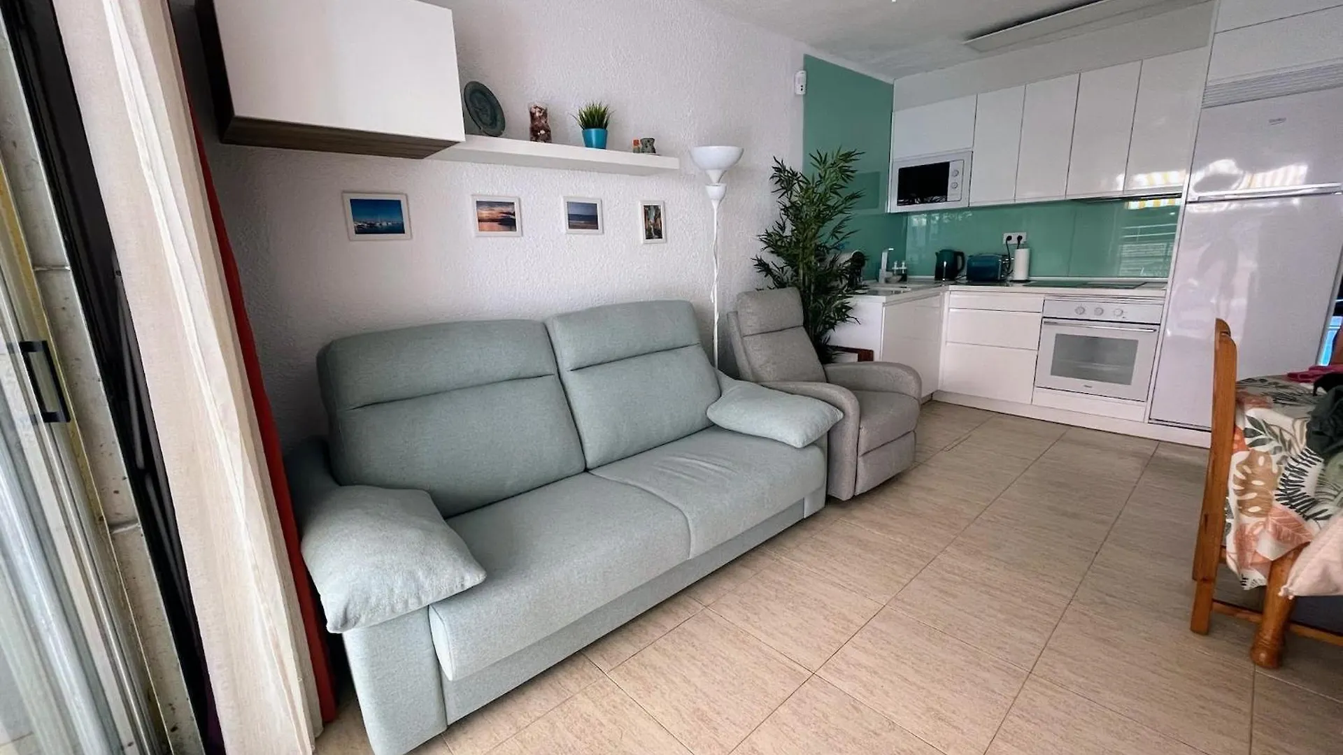Apartment Apartamento En Primera Linea De Playa En Cambrils Spain